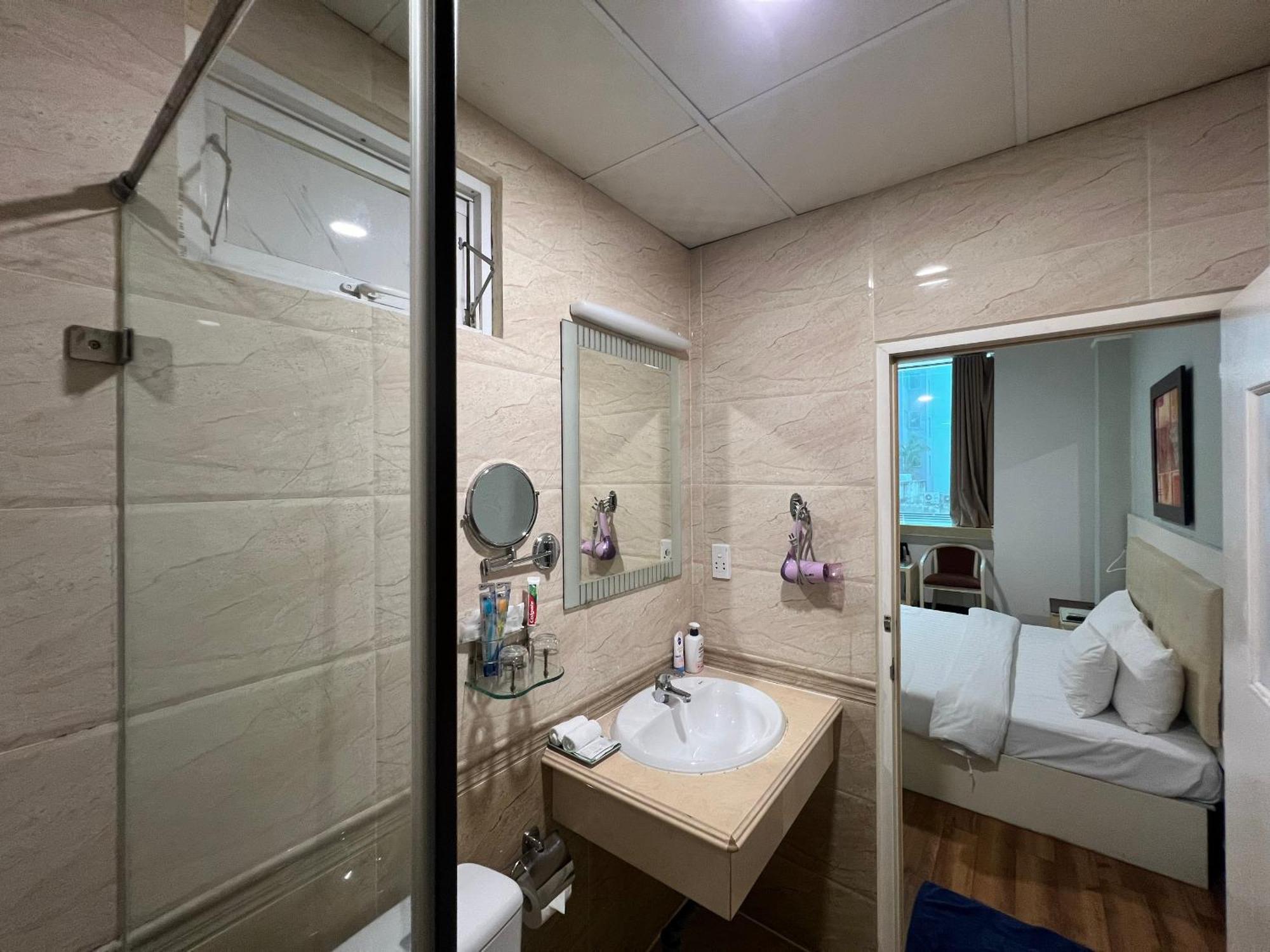 A25 Hotel - 19 Bui Thi Xuan Хошимин Экстерьер фото